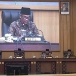 Ketua DPRD Kabupaten Malang saat menyampaikan paparan terkait Raperda Pertanggungjawaban APBD 2024.
