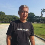 KH. Imron Fatah, Pengasuh Pondok Pesantren Mambaus Salam saat ditemui di sela-sela jogging di Alun-Alun Bangkalan, Ahad (19/5/2024).