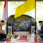 Gubernur Khofifah saat bersama Kapolri di Makam Bung Karno.