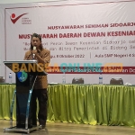 Ribut Wijoto saat memberi sambutan usai terpilih sebagai Ketua Umum Dekesda 2022-2027, Minggu (9/10/2022). Foto: MUSTAIN/BANGSAONLINE