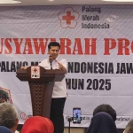 Wagub Jatim, Emil Dardak, saat memberi sambutan di Musprov ke-18 PMI.