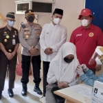 Kepala BIN Jawa Timur Marsma Rudy Iskandar bersama Wali Kota Madiun Maidi dan forkopimda saat meninjau vaksinais di SMA 3 Taruna Angkasa.