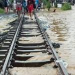 Wilayah Daop 9 batu pecah sepanjang area banjir tergerus air.