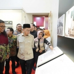 Menteri Kebudayaan, Fadli Zon bersama Wali Kota Kediri, Ika Puspitasari di acara peresmian Galeri Soekarno Kecil