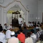 ?Bupati saat memberikan sambutan di satu masjid. foto:yogik mz/BANGSAONLINE
