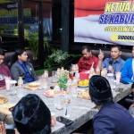 Suasana ngopi bareng Kapolresta Sidoarjo dengan BEM se-Kabupaten Sidoarjo.