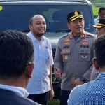 Kapolres AKBP Arif Fazlurrahman Lamongan bersama Senior Manager Region 3A PT Pupuk Indonesia, Saroyo Utomo Winarno, saat kunjungan di Lamongan.