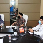 Forkopimda Kota Pasuruan mengikuti Rakor Anev Pilkada dari command center.