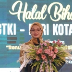 Wali Kota Kediri Vinanda Prameswati saat memberi sambutan. Foto: Ist.