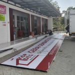 Papan Kodes Gerai Sembako Koperasi Desa Merah Putih Desa Pucangan tampak sudah diturunkan oleh PT Perekonomian Pondok Pesantren Sunan Drajat.