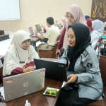 Pelaksanaan Desk Evaluasi SISDMK Klinik