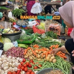 Simak perubahan harga sembako Kota Surabaya hari ini. Foto: Bangsaonline.