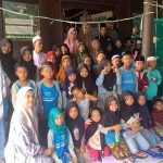 Sekolah Anak Sungai Surabaya saat memperingati Maulid Nabi Muhammad SAW. Foto: Ist