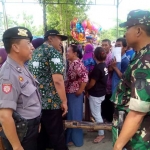 Muspika Kecamatan Parengan saat memantau pelaksanaan Pilkades.