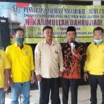 H Karimullah Dahrujiadi (kopiyah hitam), Anggota DPRD Jatim Dapil V saat melaksanakan reses di Kabupaten Jember. foto: istimewa