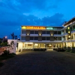 Salah satu hotel di Kabupaten Jember tampak sepi.