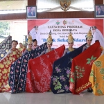 Motif Batik Sekar Ndaru yang inovatif kini jadi kebanggaan masyarakat Desa Gondang. 