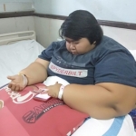 Yuanita Maulidia semasa hidup, gadis 19 tahun penderita obesitas asal Desa Grinting Kecamatan Tulangan, Sidoarjo meninggal dunia, Rabu (3/7/2019).