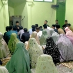 Peringatan Nuzulul Quran yang dilakukan Satgas TMMD Kediri dan Siswa SDN Gadungan 4.