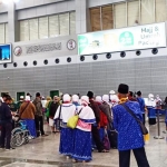 Para Jemaah Umroh dari Travel Arminareka Perdana yang gagal berangkat ke tanah suci.