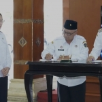 Penandatanganan MoU Pemkab dan Pemkot Blitar dengan sejumlah perguruan tinggi