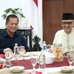 Menteri Haji dan Umrah Republik Indonesia Dr KH Irfan Yusuf (Gus Irfan) saatberaudensi dengen Gubernur Nusa Tenggara Barat (NTB) Lalu Muhamad Iqbal di kantor Gubernur NTB, Kota Mataram, Jumat (16/1/2026). Foto: Kemenhaj