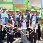 Kakanwil Kemenag Jatim Akhmad Sruji Bakhtiar saat meresmikan Green Area and Hidroponik Garden di Lamongan.