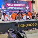 Press release curanmor di Polres Ponorogo. Foto: Detik.com