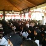 ?

CPNS kategori 2 yang menerima SK dari Bupati Sampang. Foto:junaidi/BANGSAONLINE