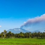 Erupsi Gunung Raung.