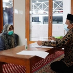 Salah seorang hafizah saat mengikuti seleksi. foto: ist.