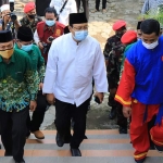 Wali Kota Pasuruan Saifullah Yusuf atau Gus Ipul (tengah) saat acara rebranding becak wisata. 