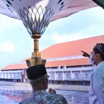 Wali Kota Pasuruan Saifullah Yusuf (Gus Ipul) melakukan kunjungan kerja (kunker) sekaligus mempelajari pembangunan dan perawatan Payung Madinah yang ada di Masjid Agung Semarang, Rabu (9/6/2021).
