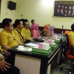 Tanpa Kepala Cabang, pertemuan hearing layanan kesehatan dengan BPJS Cabang Surabaya hanya berlangsung sesaat di Komisi D DPRD Surabaya, Jumat (5/10).