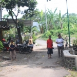 Kondisi jalan di Dusun Rembang II, Desa Rembang, Kabupaten Pasuruan.