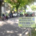 Petugas saat melakukan Operasi Patuh Semeru 2017 di Jl. Raya Langsep di Masjid Al Ikhlas Malang.