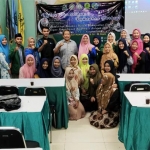 Panitia acara Bersama narasumber Drs. H. Mustain Baladan, M.Pd.I foto bersama.