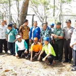 Bupati Indartato dan rombongan saat berada di Clowok.