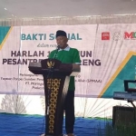 KH. Kikin Abdul Hakim (Gus Kikin), wakil pengasuh Pesantren Tebuireng memberi sambutan untuk bakti sosial dalam rangka "120 Tahun Pesantren Tebuireng" di Pesantren Teburieng Jombang, 23 hingga 25 Agustus 2019. foto: istimewa/ bangsaonline.com