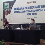 Suasana audiensi Pemkot Batu bersama DPRD Kota Batu membahas pemekaran wilayah, Selasa (25/8).