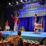 Pagelaran ketoprak dengan lakon‘Pangeran Sentiko’ dimainkan oleh seniman Kota Madiun.