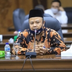 Ketua KPU Sidoarjo, M. Iskak saat hearing dengan Komisi A di Gedung DPRD Sidoarjo, Jumat (19/6/2020). (foto: ist).