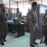 Bupati Ipong saat Sidak di kantor BKD.