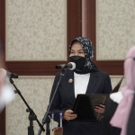 Wali Kota Batu Dewanti Rumpoko saat melantik 38 pejabat pimpinan tinggi pratama, administrator, pengawas, dan fungsional.