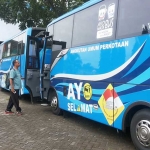 Bus sekolah gratis bantuan Kemenhub yang telah dioperasionalkan di Kota Mojokerto. foto: YUDI EP/ BANGSAONLINE