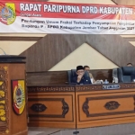 Pandangan Umum Fraksi terhadap Penyampaian Nota Pengantar Raperda P-APBD Kabupaten Jember Tahun Anggaran 2021, di Ruang Sidang Kantor Dewan Perwakilan Rakyat Daerah (DPRD), Sabtu (9/10).