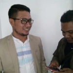 Manajer Persatu, Fahmi Fikroni (kiri). foto: ahmad/ BANGSAONLINE
