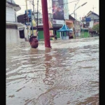 Kondisi terakhir kota Sampang pasca meluapnya Sungai Kemuning. foto: Abdul Halim, anggota DPRD Jatim dapil Madura untuk BANGSAONLINE