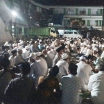 Suasana tahlil pada malam kedua di rumah duka Jl KH Moh Kholil gg III Bangkalan menjadi bukti nyata betapa Ra Lilur memang dicintai banyak orang. Jamaah tahlil mencapai ribuan itu datang dari berbagai kota. 