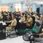 AKD saat hearing dengan DPRD Lumajang. foto: IMRON/ BANGSAONLINE